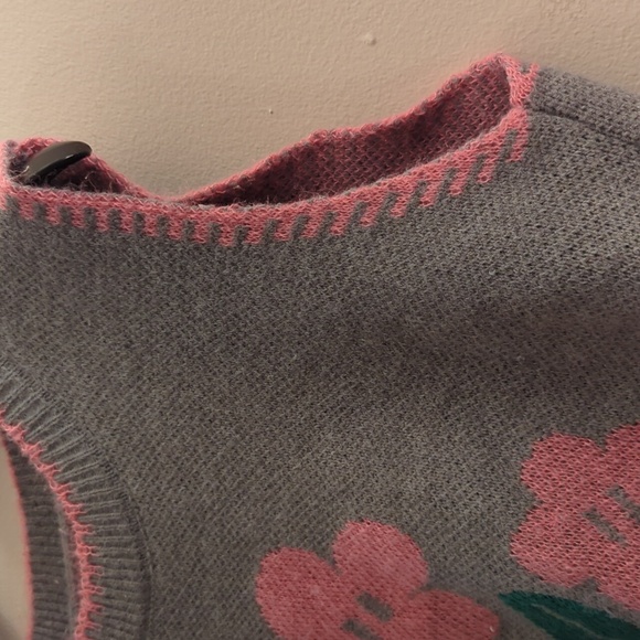 Gray and Pink Floral Women's Sweater Vest M - Picture 4 of 9